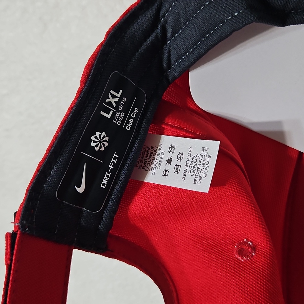 Nike Red Club Cap - Picture 3 of 5